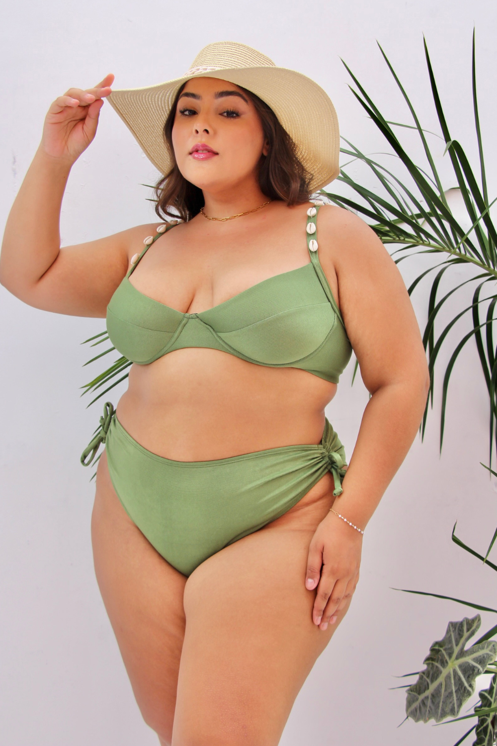 Bikini Meia-Taça Plus Size Shells Olive