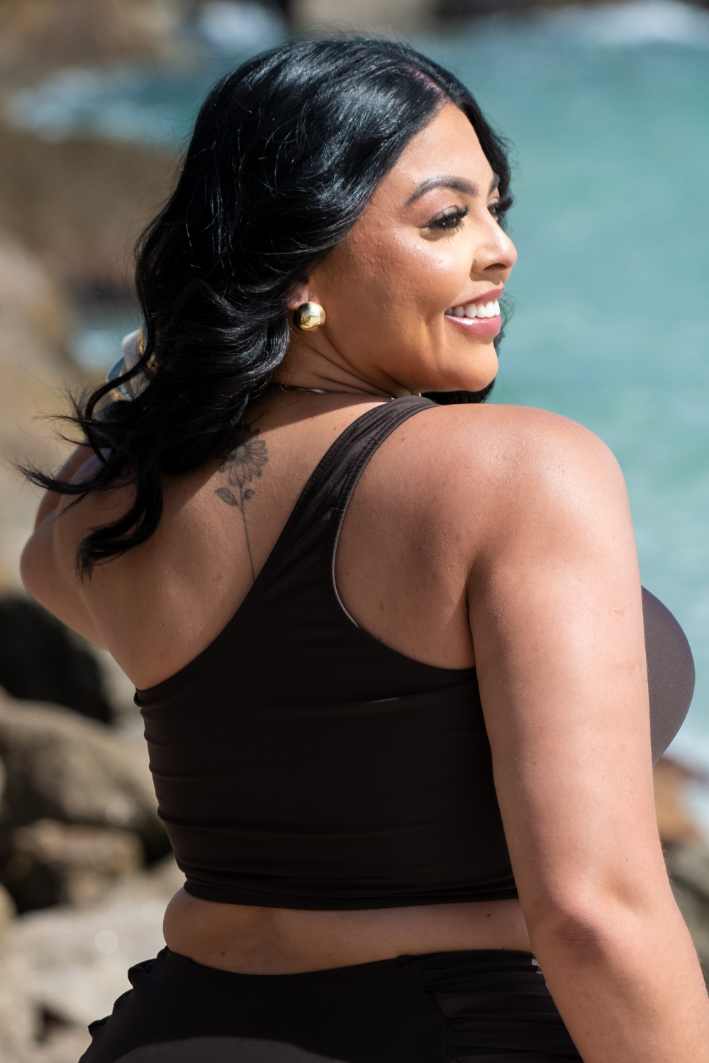 Top Um Ombro Só Cocoa Plus Size